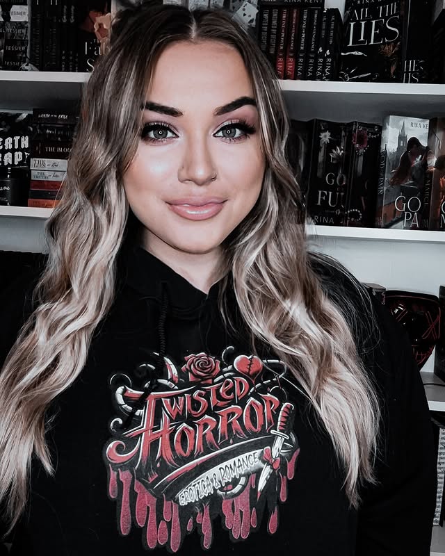 Twisted Horror Unisex Heavy Blend™ Hooded Sweatshirt