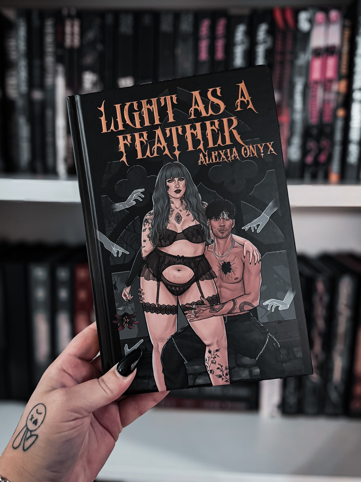 Overstock: Alexia Onyx - The Haunted Hearts Series
